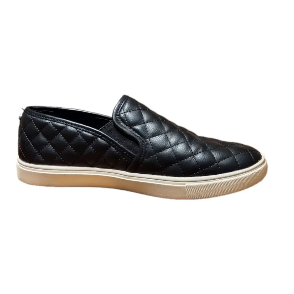 Pre-Owned Used Great Condition Steve Madden ECENTRCQ BLACK Slip Ons Size 8M!